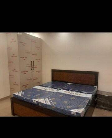 Bedroom in 3 BHK Builder Floor at SAS Tower, Sector 38 – for Rent
