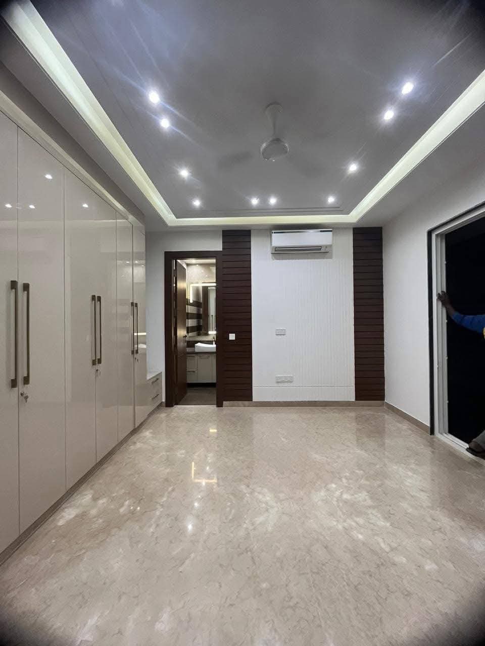 4 BHK + Pooja Room,Servant Room,Study Room Apartment For Sale in Paras Quartier