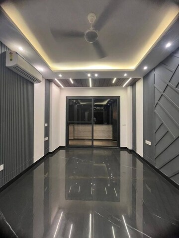 Kitchen in 4 BHK Apartment at Paras Quartier, Gwal Pahari – for Sale