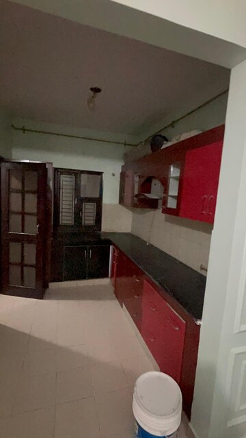 Kitchen in 3.5 BHK Apartment at Greenwood Apartment, Gomti Nagar – for Rent