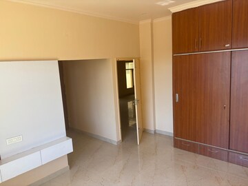 Room in 4 BHK Villa at Aerocity – for Rent