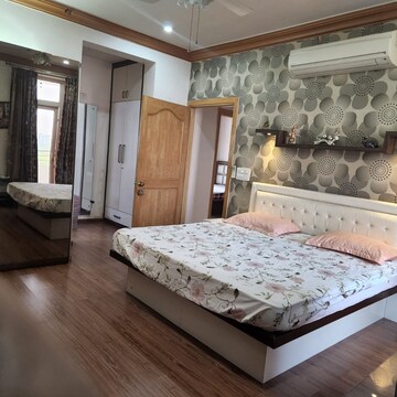 Bedroom in 3.5 BHK Builder Floor at Unitech Residency Greens, Durga Colony – for Rent