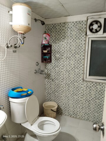 Bathroom in 3 BHK Apartment at Spring Meadows, Tech Zone 4 Greater Noida – for Rent