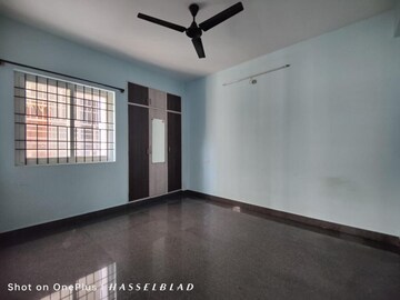 Room in 2 BHK Builder Floor at Hsr Layout – for Rent