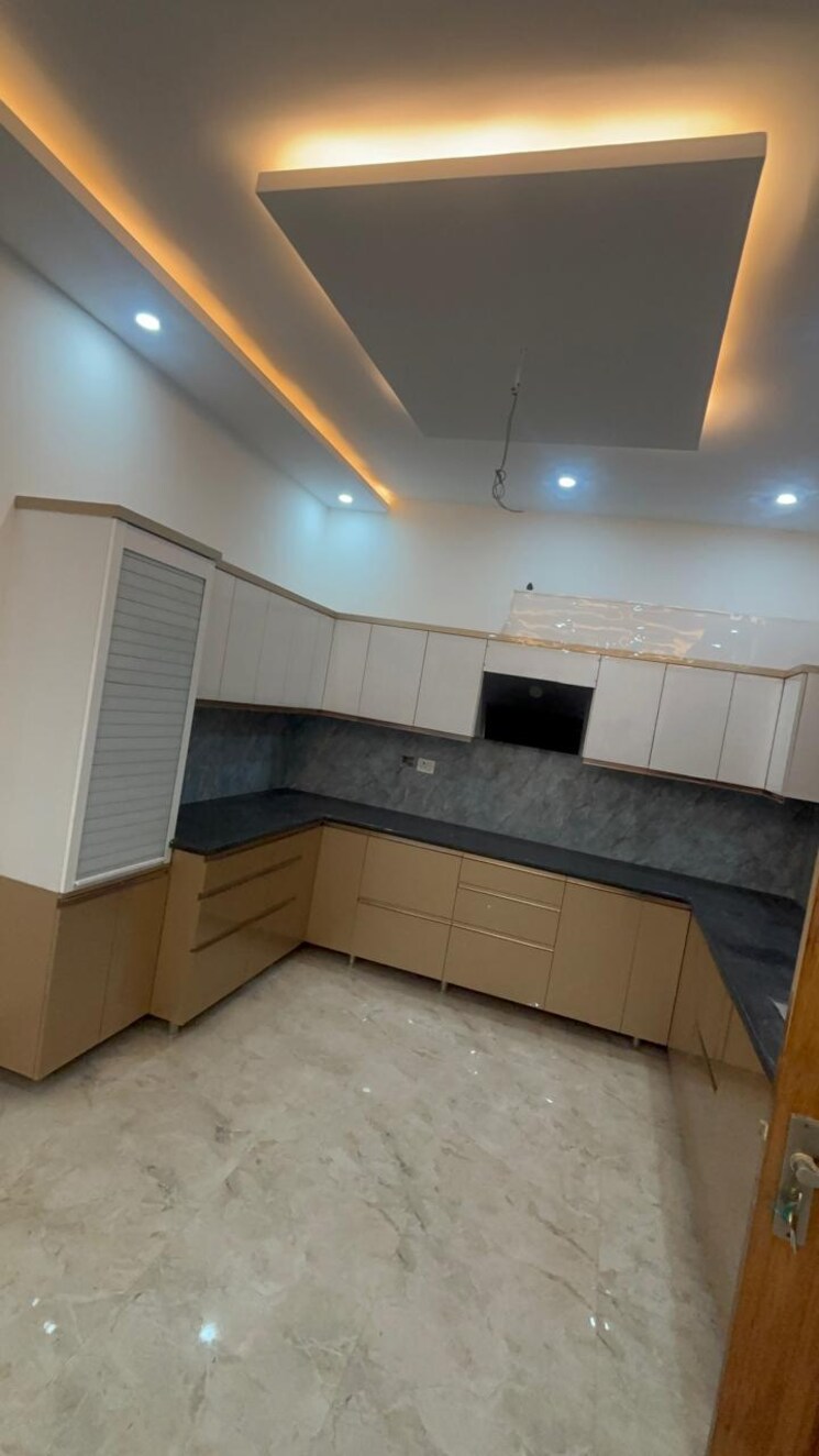 Kitchen, gomti nagar 2 Bedroom 1400 Sq.Ft. Builder Floor In Gomti Nagar Lucknow 8682329