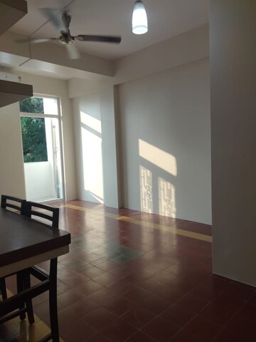 Room in 3 BHK Apartment at Malabar Hill – for Rent