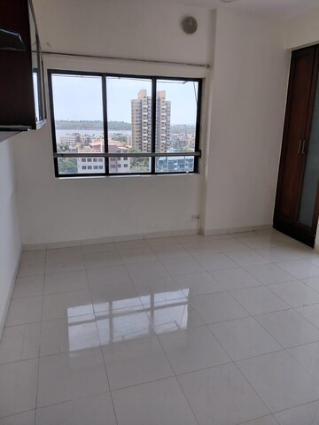 Bedroom in 2 BHK Apartment at Andheri West – for Rent