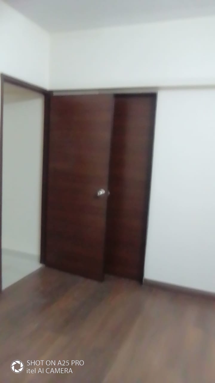 1 BHK + Extra Room Apartment For Sale in Veena Serenity