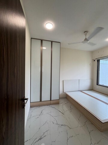 Bedroom in 2 BHK Apartment at Andheri West – for Rent