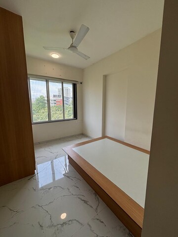 Bedroom in 2 BHK Apartment at Andheri West – for Rent