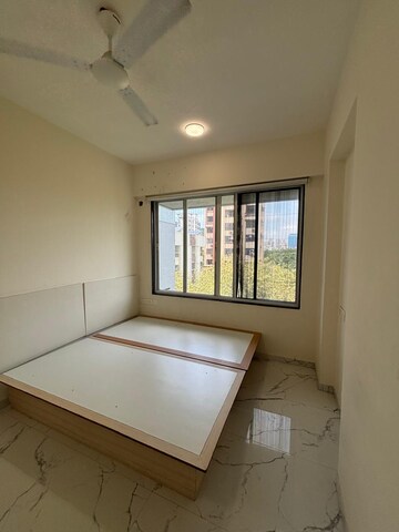 Bedroom in 2 BHK Apartment at Andheri West – for Rent