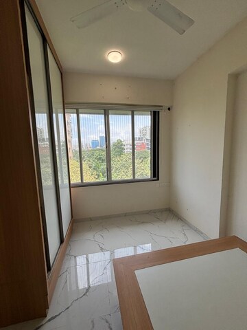 Bedroom in 2 BHK Apartment at Andheri West – for Rent
