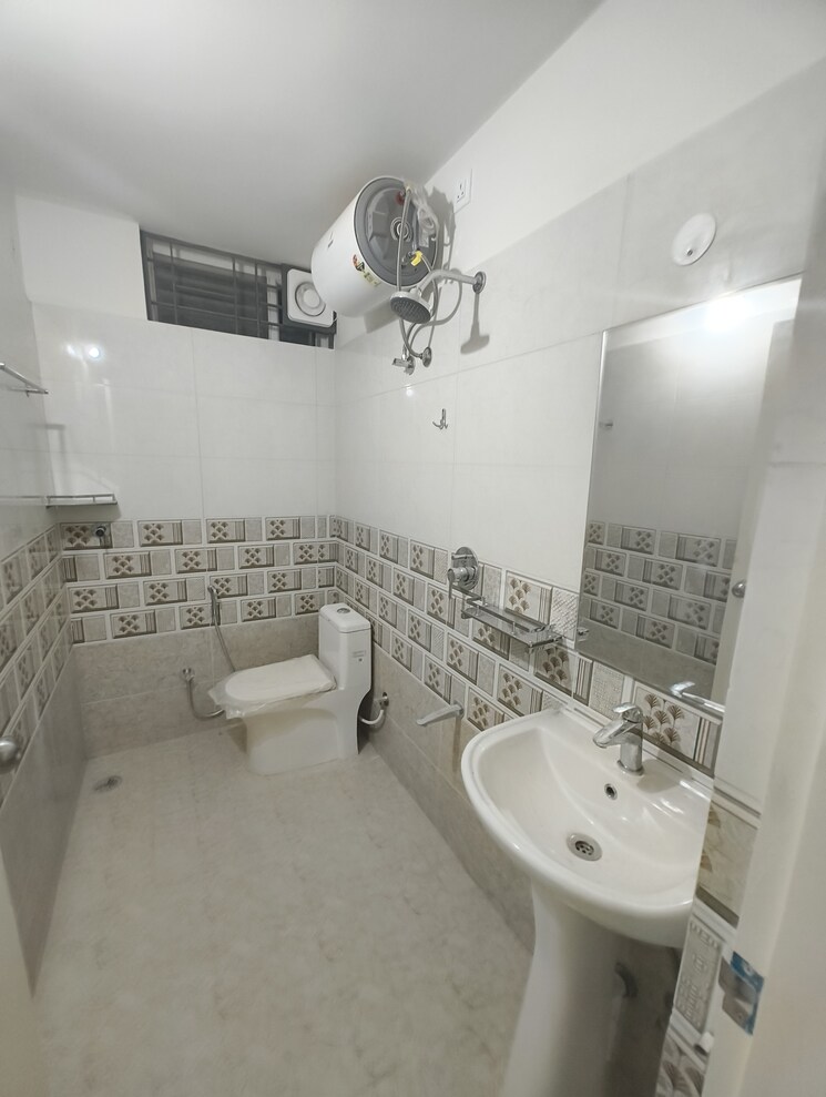 Bathroom, akshaya-enclave-new-thippasandra 2 Bedroom 1300 Sq.Ft. Builder Floor In New Thippasandra Bangalore 8682375