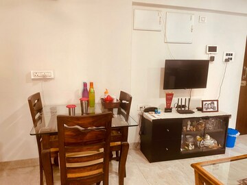 Furnished Amenities in 2 BHK Apartment at Andheri West – for Rent