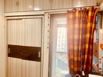 Bedroom in 2 BHK Apartment at Andheri West – for Rent