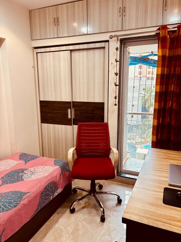 Bedroom in 2 BHK Apartment at Andheri West – for Rent