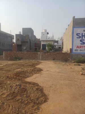  Plot For Sale in Dheeraj Nagar