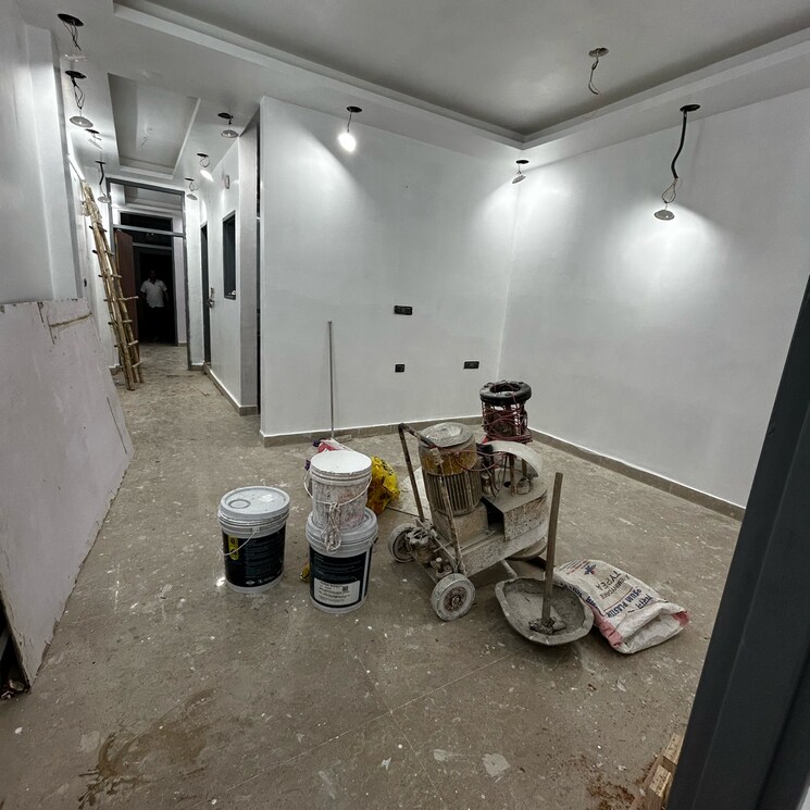  Parking, south extension i 2 Bedroom 900 Sq.Ft. Builder Floor In South Extension I Delhi 8682420