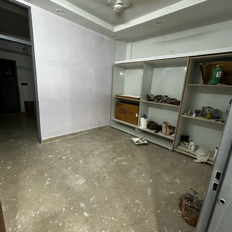  Parking, south extension i 2 Bedroom 900 Sq.Ft. Builder Floor In South Extension I Delhi 8682420