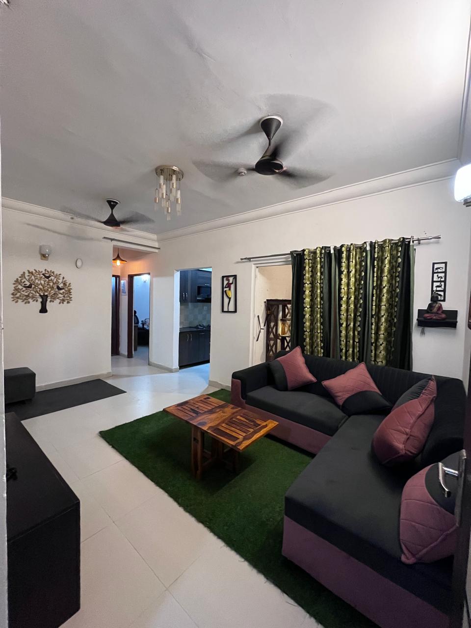 2 BHK Apartment For Rent in Trident Embassy