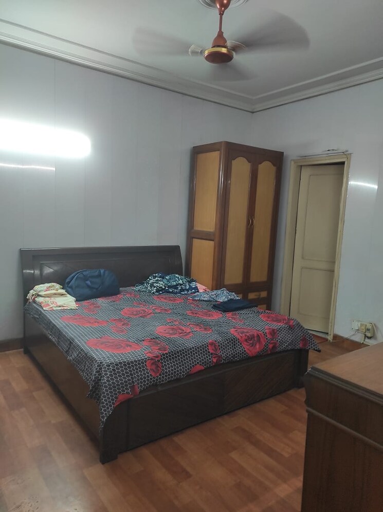 Bedroom, hauz khas 3 Bedroom 160 Sq.Yd. Builder Floor In Hauz Khas Delhi 8682456