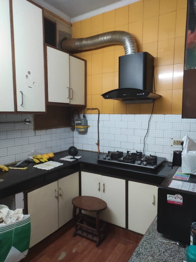 Kitchen, hauz khas 3 Bedroom 160 Sq.Yd. Builder Floor In Hauz Khas Delhi 8682456