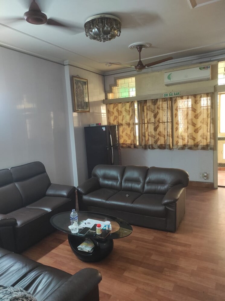 Living Room, hauz khas 3 Bedroom 160 Sq.Yd. Builder Floor In Hauz Khas Delhi 8682456