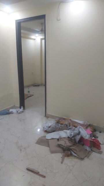 Furnished Amenities in 1.5 BHK Builder Floor at Mayur Vihar – for Rent