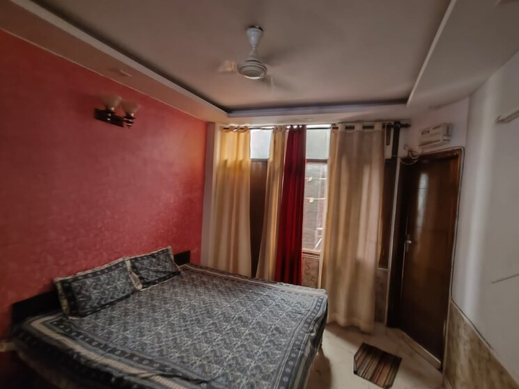 Bedroom, malviya nagar 1.5 Bedroom 100 Sq.Yd. Builder Floor In Malviya Nagar Delhi 8682458