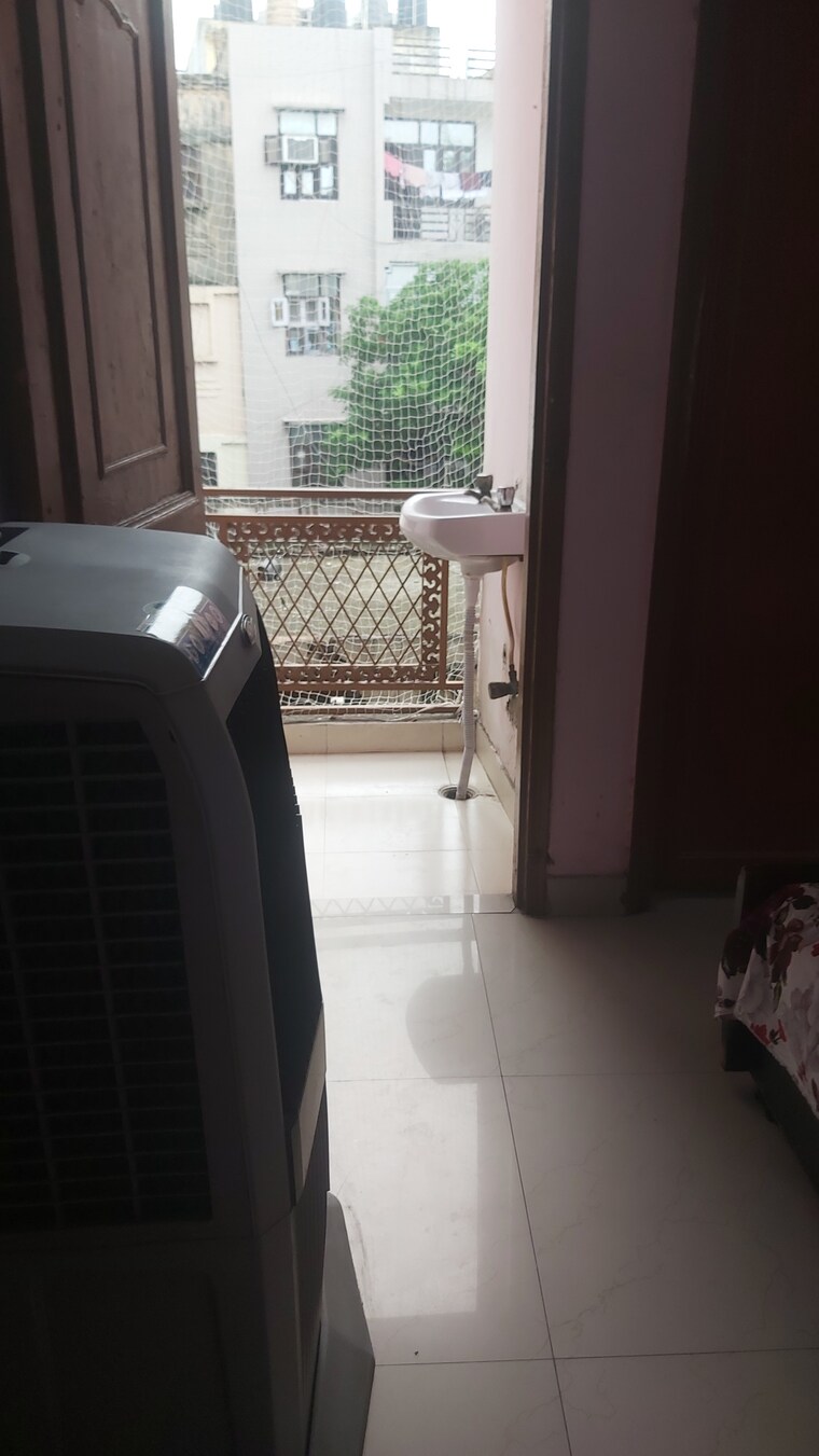 Kitchen, mayur vihar 2.5 Bedroom 750 Sq.Ft. Builder Floor In Mayur Vihar Delhi 8682460