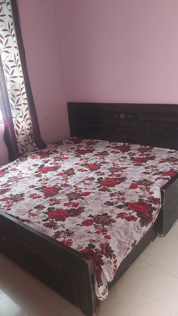Bedroom in 2.5 BHK Builder Floor at Mayur Vihar – for Sale