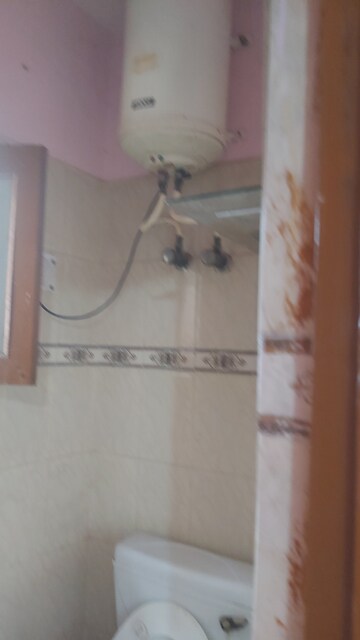 Bathroom in 2.5 BHK Builder Floor at Mayur Vihar – for Sale