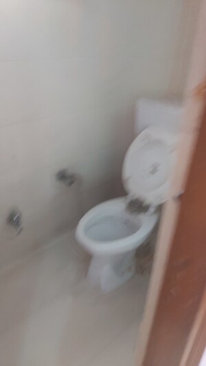 Bathroom in 2.5 BHK Builder Floor at Mayur Vihar – for Sale