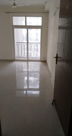 Room in 2 BHK Apartment at Amrapali Zodiac, Sector 120 – for Sale