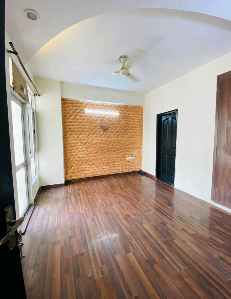 Room, prateek-wisteria 2 Bedroom 1135 Sq.Ft. Apartment In Sector 77 Noida 8682487