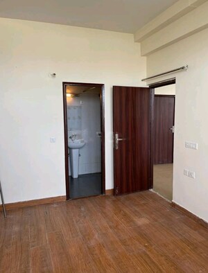 Room in 2 BHK Apartment at Civitech Sampriti, Sector 77 – for Sale