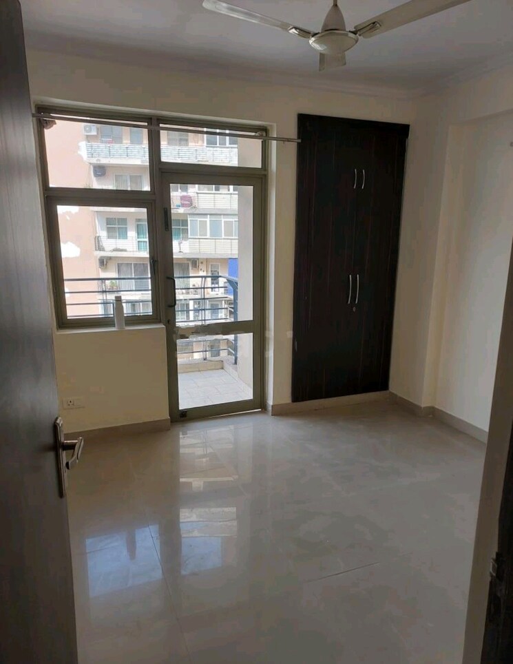 Room, amrapali-pan-oasis 2 Bedroom 1125 Sq.Ft. Apartment In Sector 70 Noida 8682501