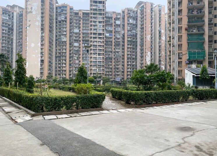 Exterior View, amrapali-pan-oasis 3 Bedroom 1385 Sq.Ft. Apartment In Sector 70 Noida 8682505
