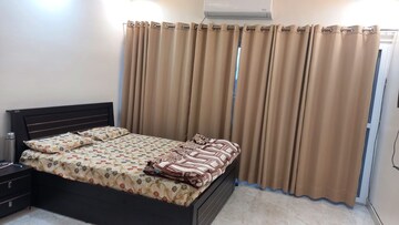 Bedroom in 3 BHK Apartment at Hazratganj – for Rent