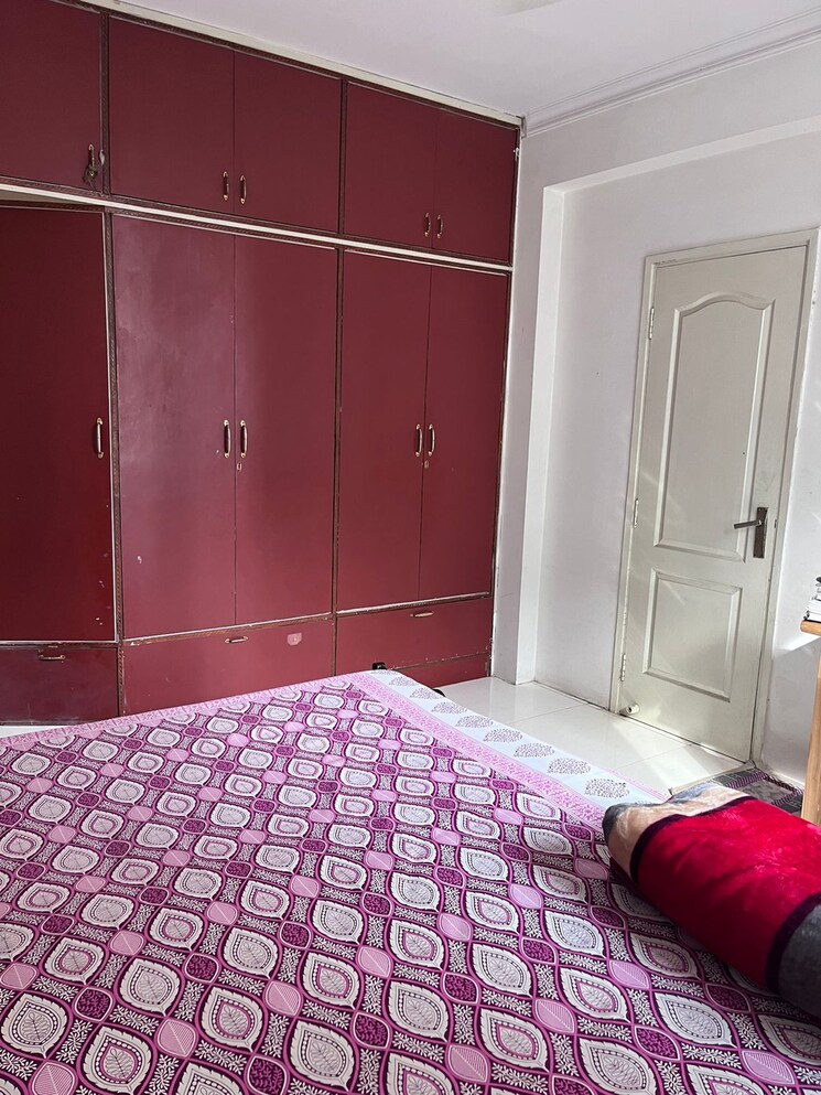 Bedroom, hazratganj 3 Bedroom 1450 Sq.Ft. Apartment In Hazratganj Lucknow 8682513