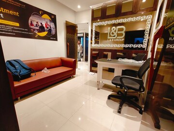  Office Space For Rent in Adajan