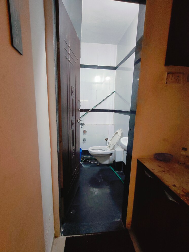 Floor Plan, adajan Commercial Office Space 730 Sq.Ft. In Adajan Surat 8682549