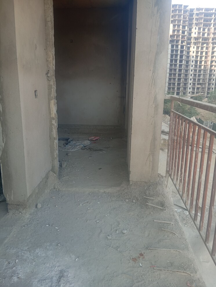 Balcony, grand-omaxe 2 Bedroom 1125 Sq.Yd. Apartment In Gomti Nagar Lucknow 8682556