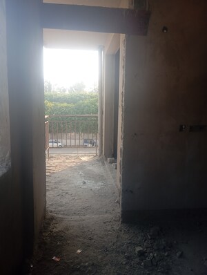 Building Lobby in 2 BHK Apartment at Grand Omaxe, Gomti Nagar – for Sale