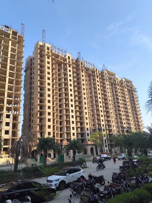 2 BHK Apartment – Exterior View View at Grand Omaxe, Gomti Nagar - for Sale