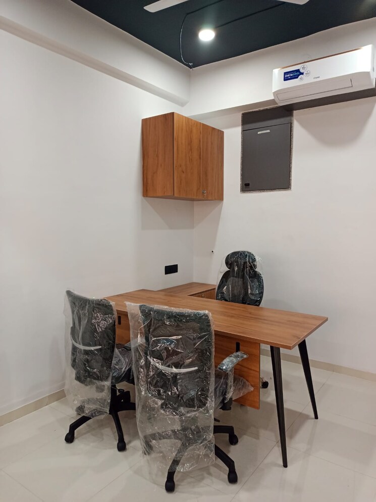 Team Area, palanpur Commercial Office Space 210 Sq.Ft. In Palanpur Surat 8682560