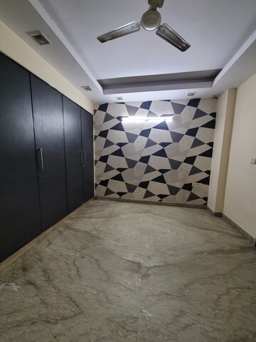 Bedroom in 3 BHK Builder Floor at Dilshad Colony – for Rent
