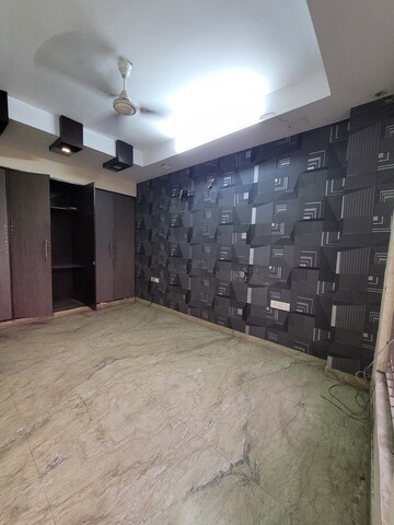 Bedroom in 3 BHK Builder Floor at Dilshad Colony – for Rent