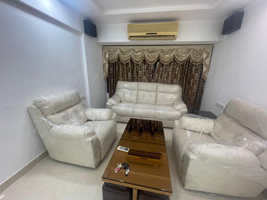 2 BHK Apartment For Rent in Express Apartment