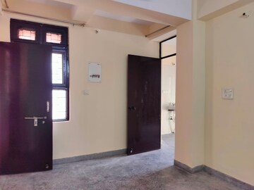 Room in 1 BHK Apartment at Molarband – for Rent